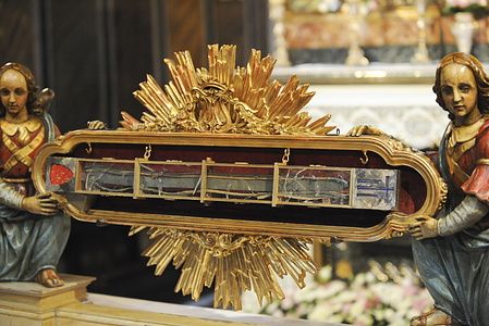 Ostensione sacra cintola