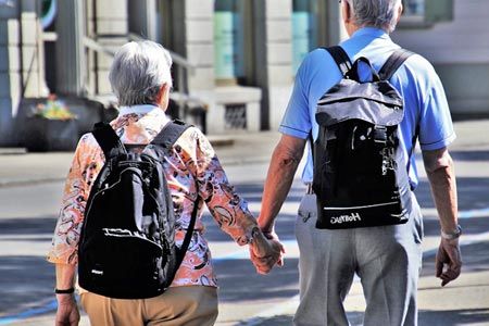 Associazioni con attivit� per anziani - CARD